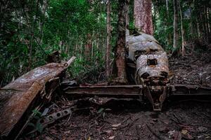 temps de guerre relique abandonné dans la nature photo