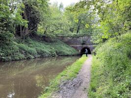 ellesemere dans le Royaume-Uni sur 5 mai 2024 une vue de le shropshire syndicat canal près ellesmere photo