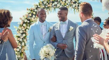 la photographie de deux Beau Jeune Hommes dans smoking et arc cravate, en portant mariage bouquet à coucher de soleil, gay couple photo