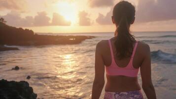 une doux rose dos nageur réservoir Haut avec à motifs nager leggings et poids léger l'eau des chaussures parfait pour une paisible Matin nager dans le calme des eaux de une tranquille plage crique photo