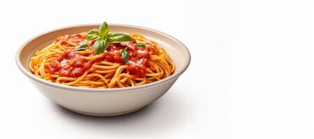 ai généré spaghetti avec tomate sauce sur blanc Contexte génératif ai photo