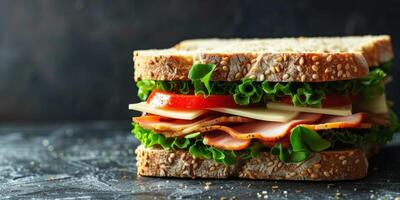 sandwich au jambon et légumes photo