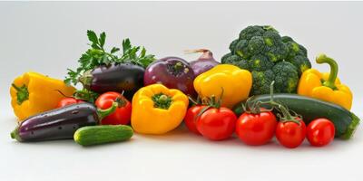 assorti des fruits et des légumes sur une blanc Contexte photo