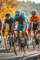 cyclistes avec professionnel courses des sports équipement équitation photo