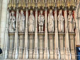 york dans le Royaume-Uni sur 30 Mars 2024. une vue de le intérieur de york cathédrale photo