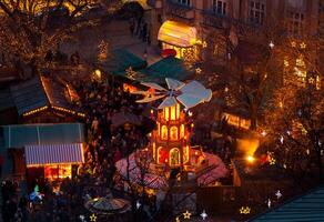 typique en bois Noël carrousel, Munich photo