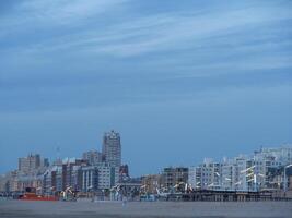 scheveningen à le Nord mer dans le Pays-Bas photo