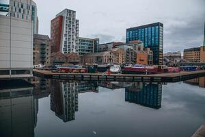 grandiose canal Dock dans Dublin, Irlande par drone photo