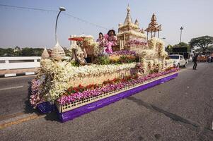 chiang Mai, Thaïlande - février 04, 2023 fleur flotteurs et parades le 46ème annuel fleur Festival 2023 dans chiang Mai, Thaïlande photo