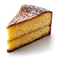 pièce de vanille gâteau isolé sur blanc Contexte avec ombre. tranche de gâteau isolé. vanille gâteau avec Glaçage photo