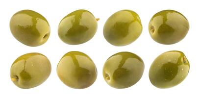 vert Olives isolé sur blanc Contexte avec coupure chemin photo