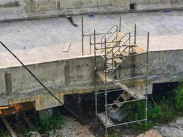 haute projet bâtiment escalier échafaudage système. photo