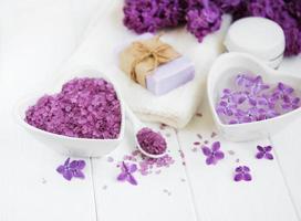 savon naturel aux fleurs de lilas photo