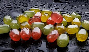 beaucoup de coloré des sucreries. multicolore des sucreries sur une noir Contexte. confiture des sucreries. photo