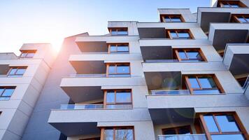 moderne architecture de Urbain Résidentiel appartement bâtiment. appartement bâtiment extérieur, Résidentiel maison façade. photo