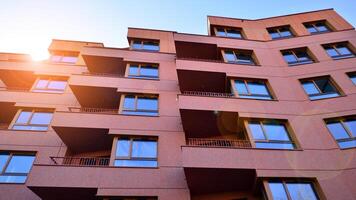 moderne architecture de Urbain Résidentiel appartement bâtiment. appartement bâtiment extérieur, Résidentiel maison façade. photo