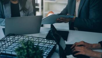 stressant affaires homme avoir donc beaucoup formalités administratives dans le Bureau photo