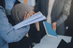 stressant affaires homme avoir donc beaucoup formalités administratives dans le Bureau photo