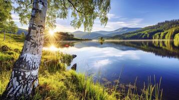 le coucher du soleil plus de tranquille lac, moulage chaud lueur plus de le l'eau et alentours paysage photo