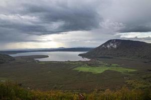 paysage du lac vico vu d'un parapente photo