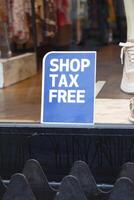 magasin impôt gratuit texte devoir gratuit magasin signe sur magasin fenêtre photo