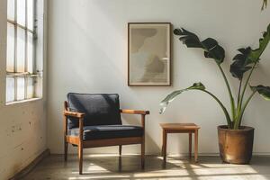 minimaliste lumière intérieur conception avec gris fauteuil, plante et image Cadre. soleil photo