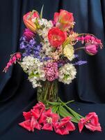 romantique bouquet de le jardin fleurs photo