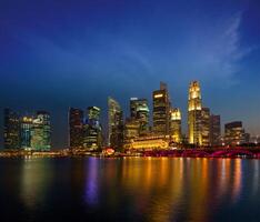 Singapour horizon dans soir photo