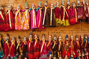 traditionnel Rajasthani marionnettes pour vente dans jaisalmer, rajasthan, Inde. photo