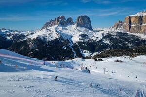 ski recours dans dolomites, Italie photo