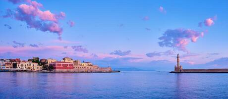 pittoresque vieux Port de La Canée, Crète île. Grèce photo