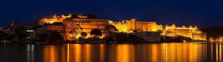 ville palais, udaïpur, Rajasthan photo