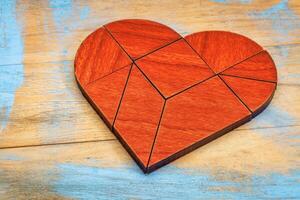 rouge bois cœur tangram photo