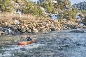 pagayer eau vive kayak photo