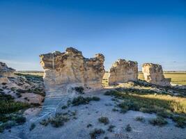 calcaire piliers dans Kansas prairie photo