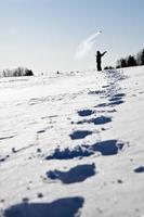 empreintes de pas dans la neige photo