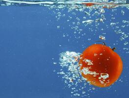 légumes dans l'eau photo