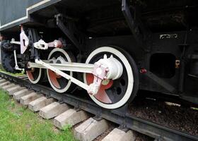 roues de rare vapeur train sur une vieux chemin de fer dérouter photo