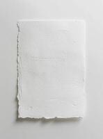 une blanc pièce de papier avec le texture de coton sur blanc Contexte photo