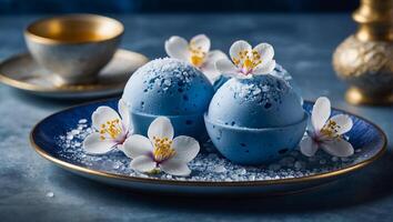 mochi bleu la glace crème avec fleurs dans café photo