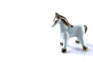 blanc céramique figurine de une cheval photo