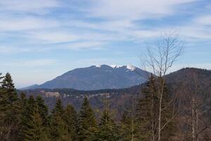 paysage photo de neigeux Montagne Haut