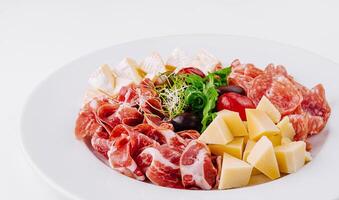 gourmet charcuterie et fromage plat photo