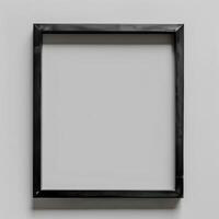 noir en bois Cadre sur une blanc Contexte photo