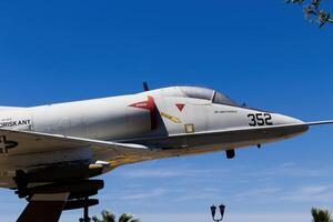 coronado, Californie, 2024 - serré coup de cockpit de marine jet sur afficher à base porte photo