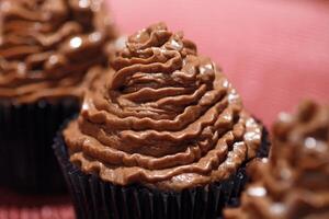 délicieux Chocolat petits gâteaux proche en haut photo