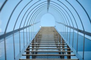 escalier de secours, sortie de secours, vue de dessous photo