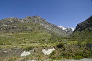 andes Montagne dans été avec peu neige photo