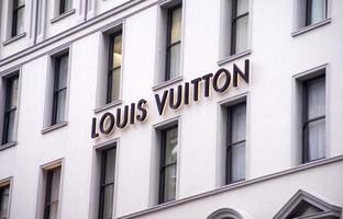 Sydney, Australie, 9 février 2015 - vue à la boutique Louis Vuitton à Sydney, Australie. louis vuitton est une maison de couture française fondée en 1854 et l'une des principales maisons de couture internationales au monde. photo