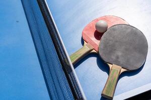 table tennis Balle et pagayer photo